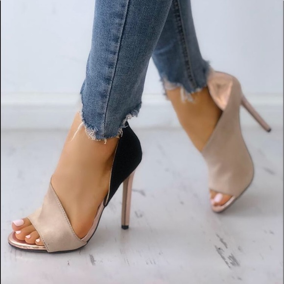 Gold Nude Black Color Block Peep Toe Heels - Picture 1 of 2
